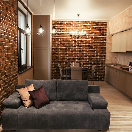 Апартаменты Центр Uman Square Apartment מראה חיצוני תמונה