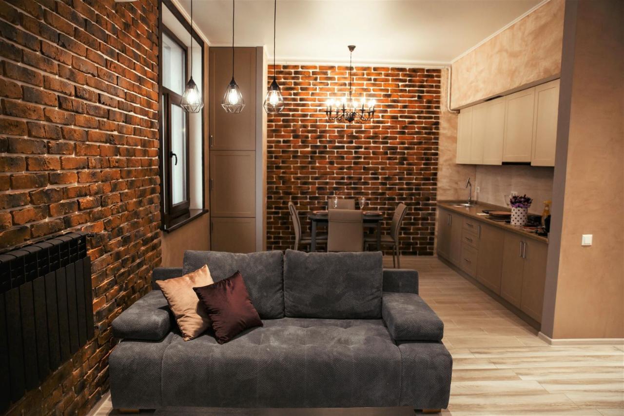 Апартаменты Центр Uman Square Apartment מראה חיצוני תמונה