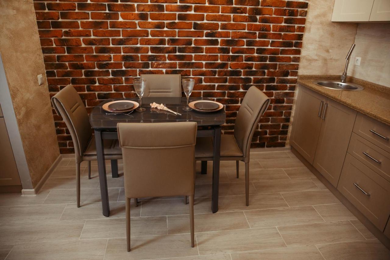 Апартаменты Центр Uman Square Apartment מראה חיצוני תמונה