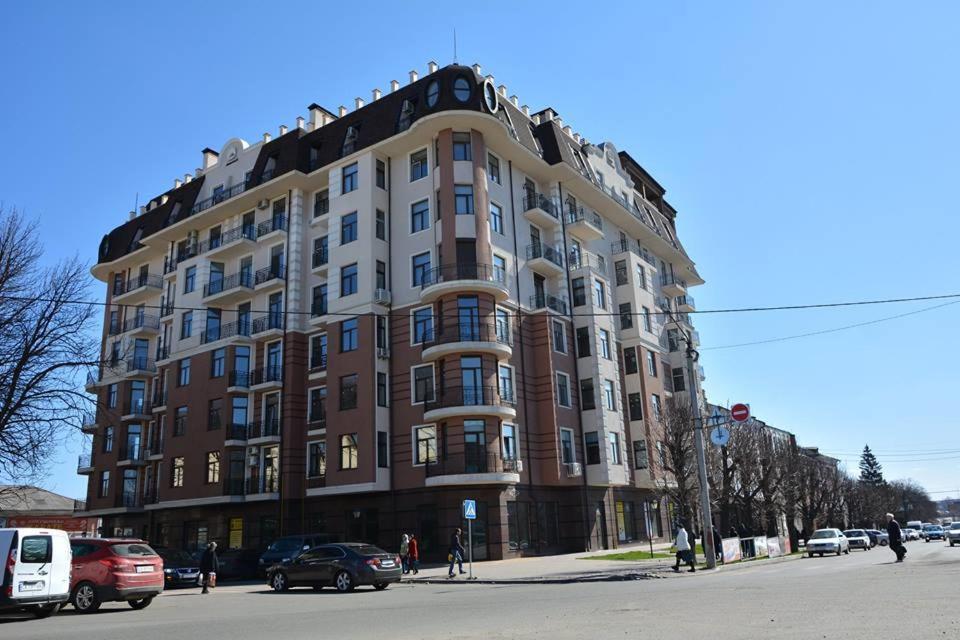 Апартаменты Центр Uman Square Apartment מראה חיצוני תמונה